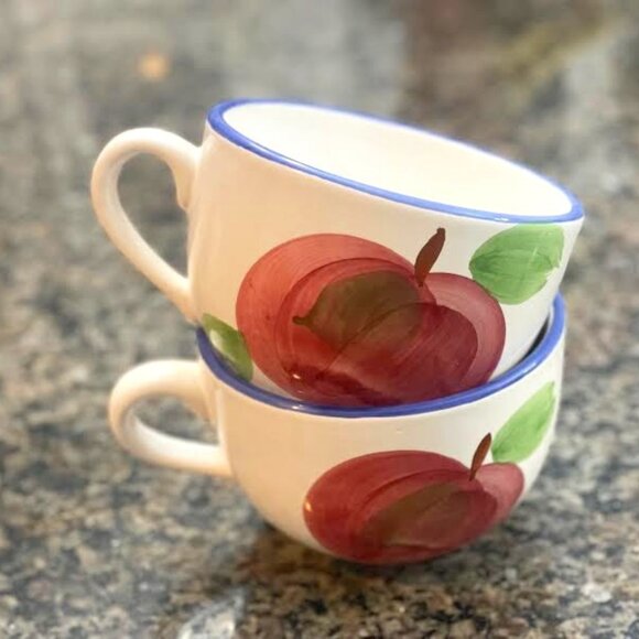 Vintage Rio Stetson Mugs: Red Apple & Green Leaf Design - Picture 2 of 12